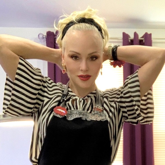 Meet your Posher, Chris - Picture 1 of 1